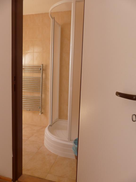 Bizoni Dvur Hotel Retenice Екстериор снимка