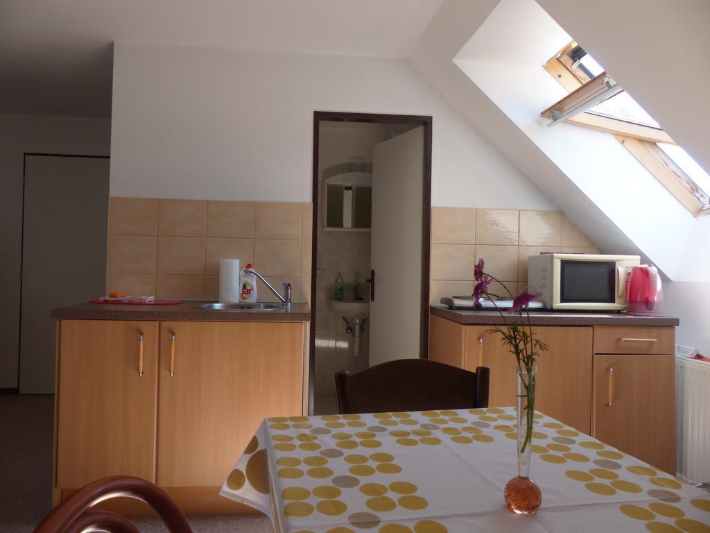 Bizoni Dvur Hotel Retenice Екстериор снимка